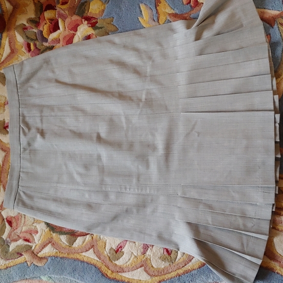 Neiman Marcus Pleated Work Skirt - Picture 1 of 4